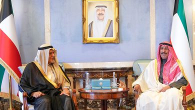 صورة سمو رئيس الوزراء يستقبل الأمير تركي الفيصل بمناسبة زيارته للبلاد